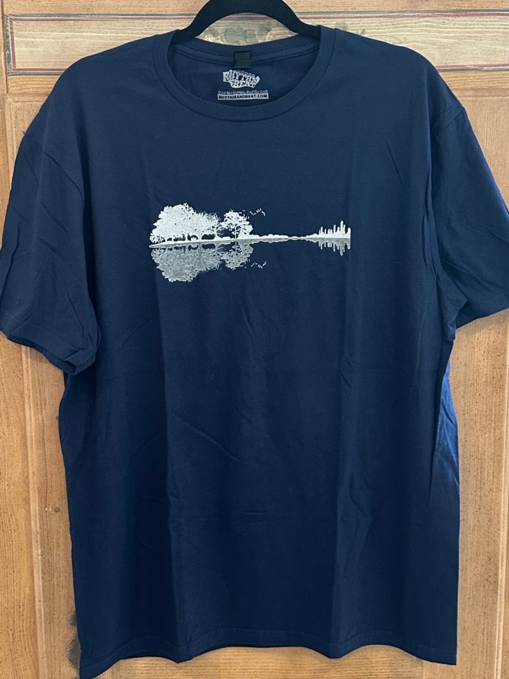 Unisex - RHYTHM AND BEAT - Navy Forest Guitar Short-Sleeve T-S